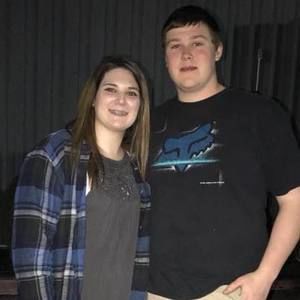 Meet your Posher, Loraina